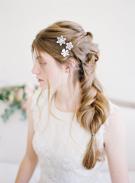 white flower hair pins