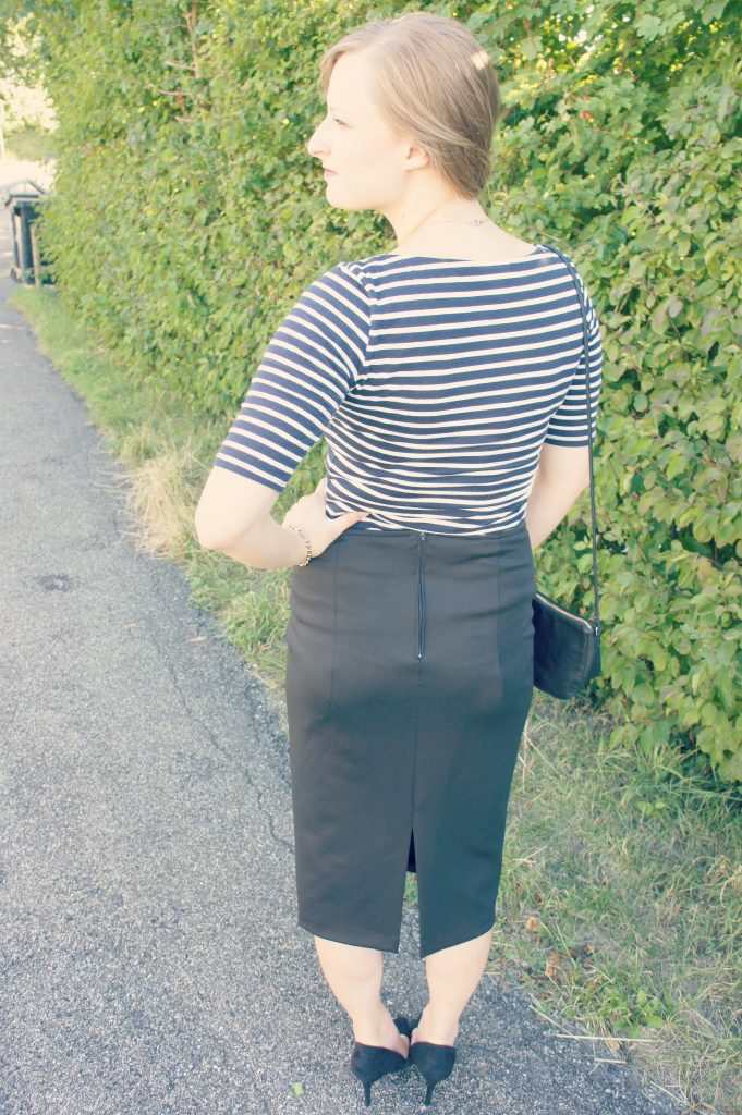 Pencil Skirt von Hinten