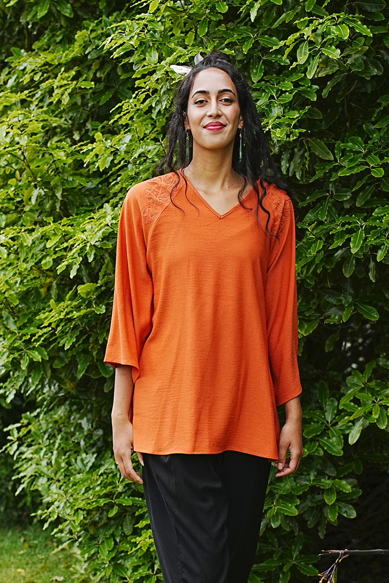 KORU EMBROIDERED KIMONO TOP - BURNT ORANGE – Hardout Kiwi Māori Fashion