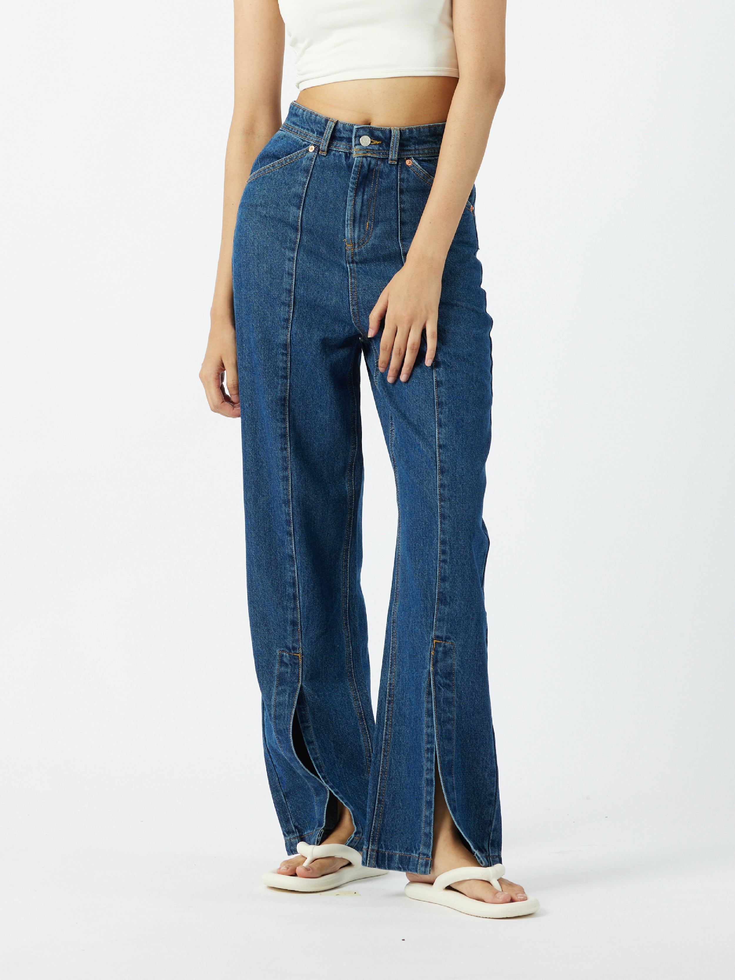 11 Best Jeans for Tall Women 2024 | The Strategist