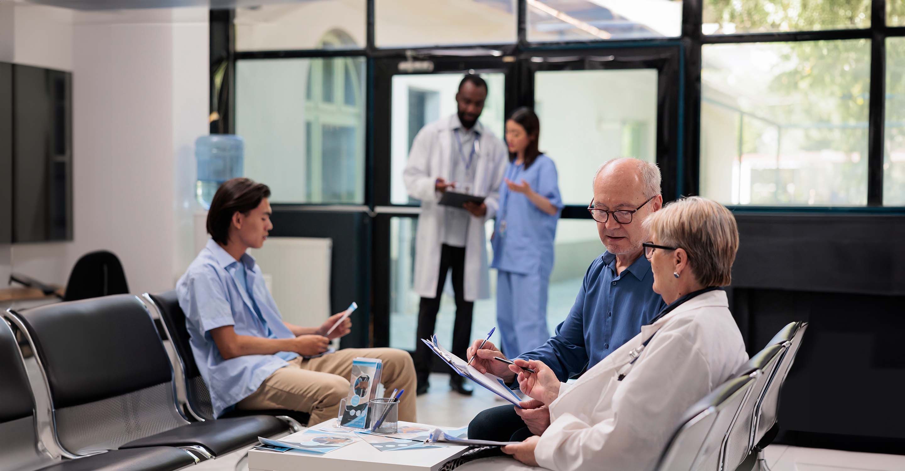 La vignette d'un article de presse intitulé Pourquoi la qualité de l'air est-elle essentielle à la sécurité des hôpitaux et des cabinets médicaux ?