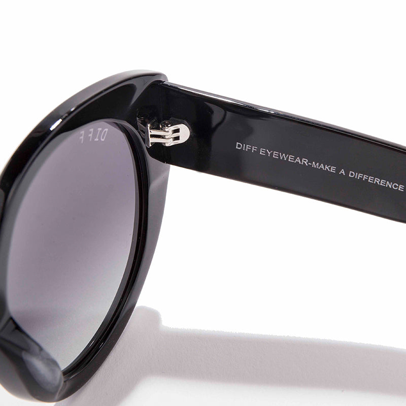 Luna Round Sunglasses | Black Frames & Smoke Gradient Lenses – DIFF Eyewear