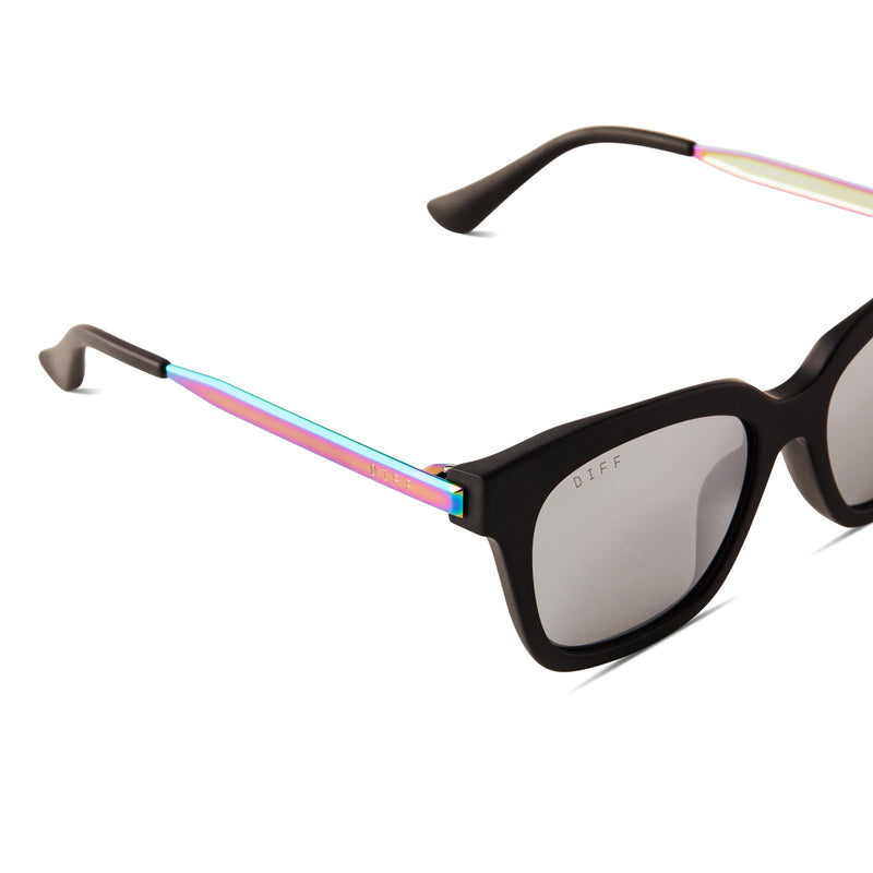 Square Sunglasses - Black Frame - Grey Polarized Sunglasses Lens - Maren Python by Diff Eyewear