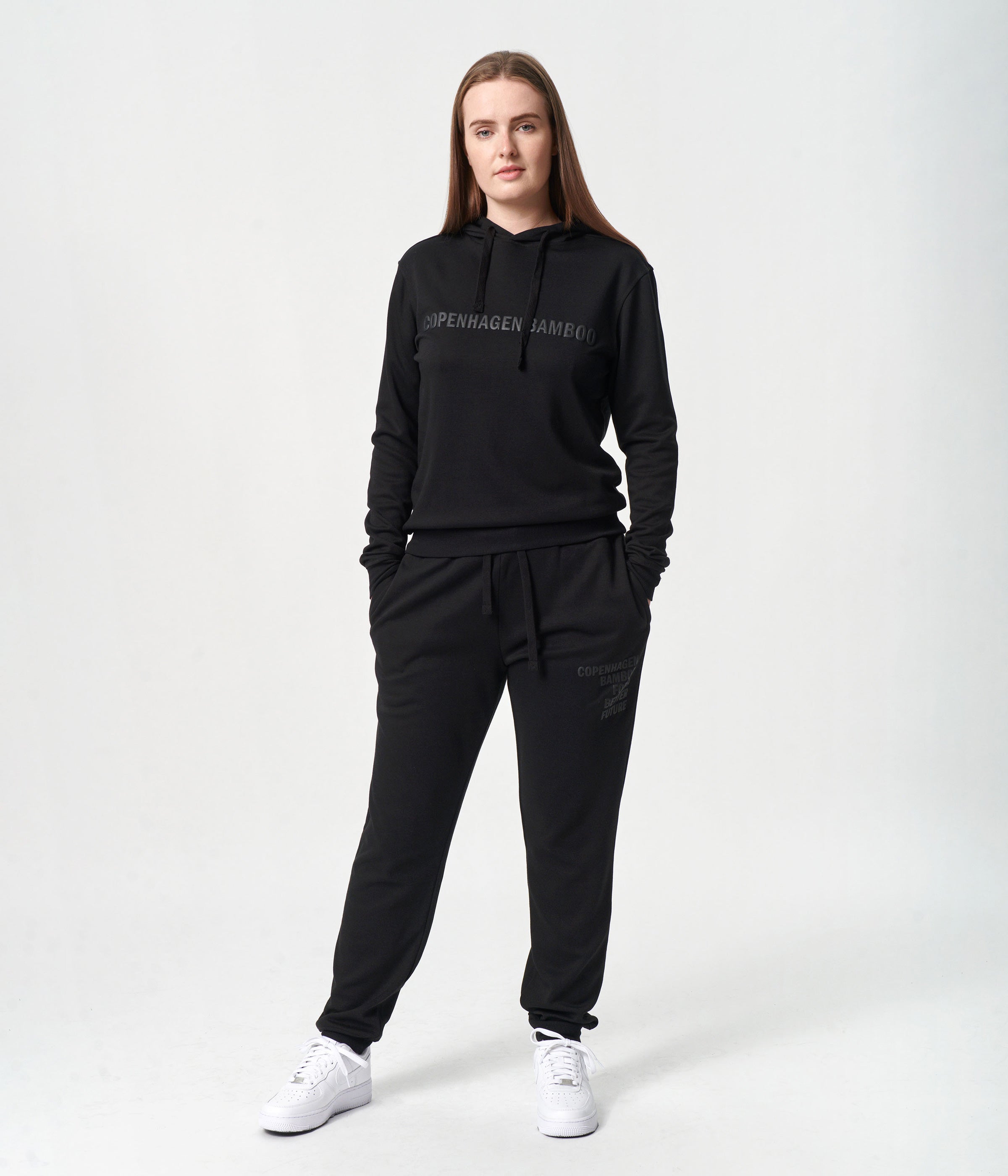 Bambus hoodie joggingsæt i sort med logo til damer fra Copenhagen Bamboo, XXL