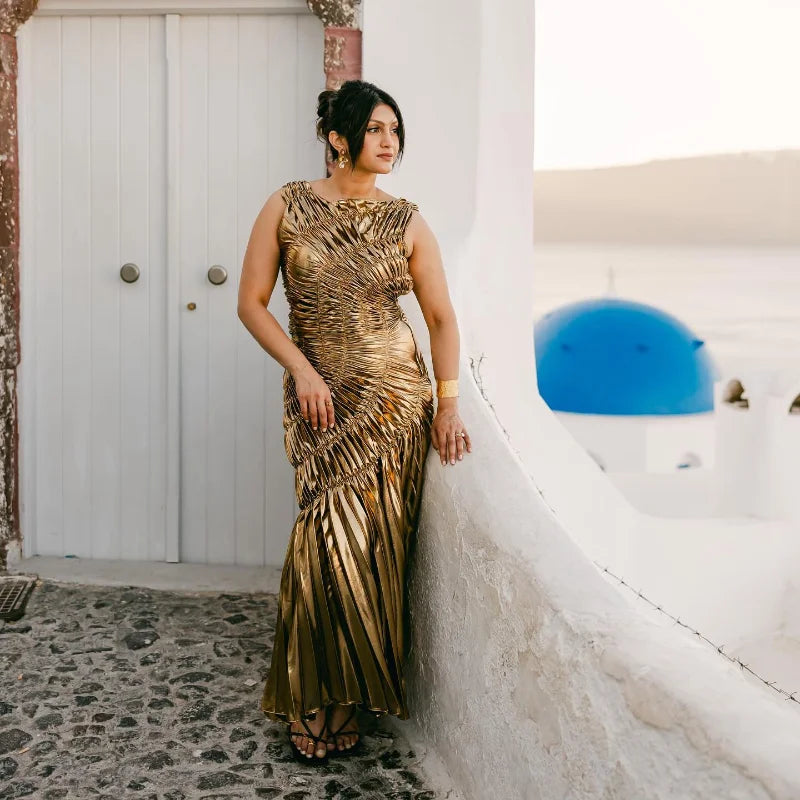 Gold Pleated Round Collar Sleeveless Dress