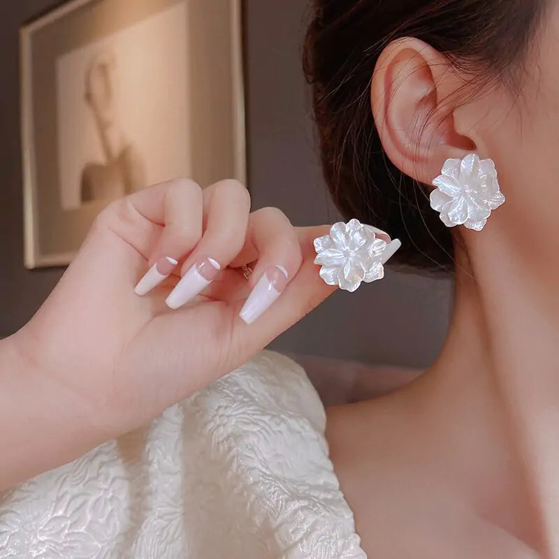 Flower Earring Modern Korean