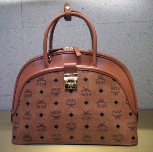 MCM Handbag White w/ Pink Bow – Couture Collection Closet