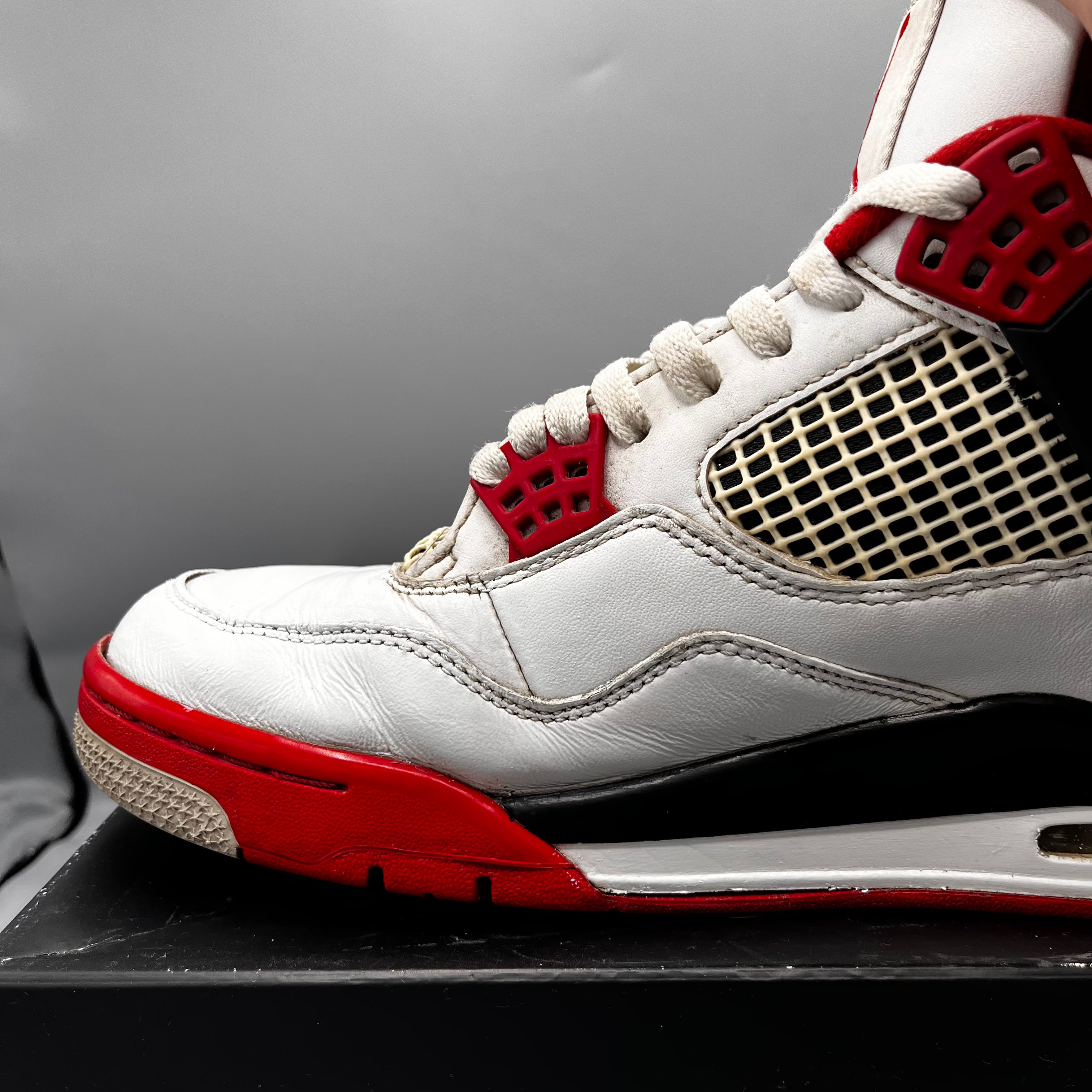 jordan 4 fire red 44