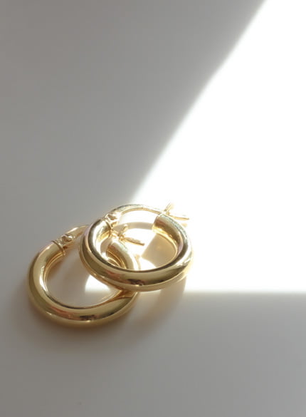 18ct bold gold hoop earrings