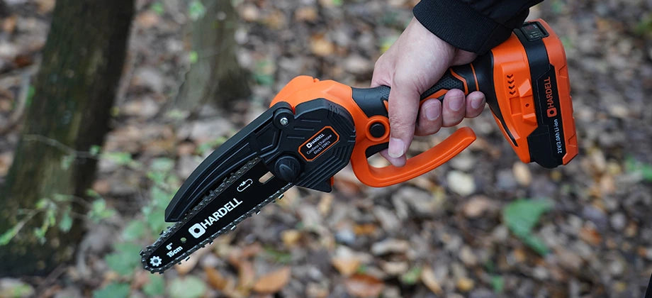easy to carry of mini battery chainsaw