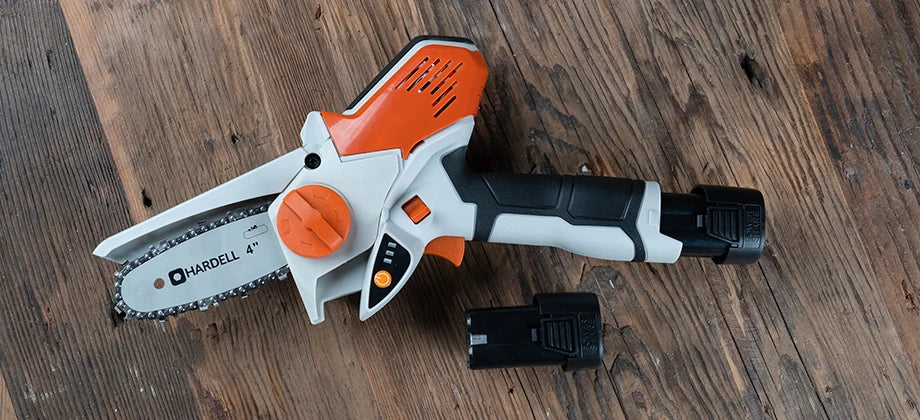 advantages of battery powered mini chainsaw