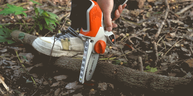 stong power of cordless mini chainsaw