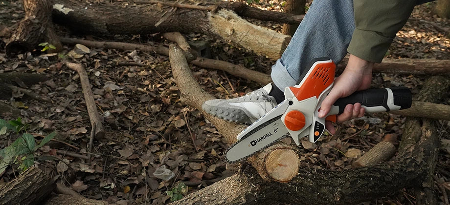 use of cordless chainsaw