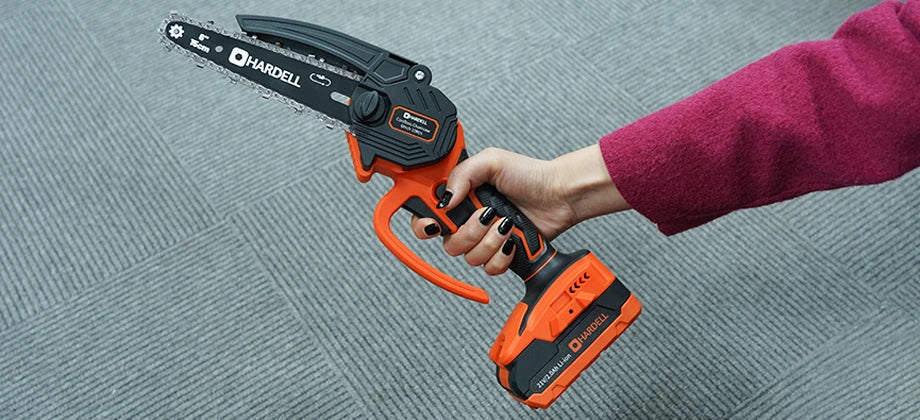 women-can-use-mini-chainsaw