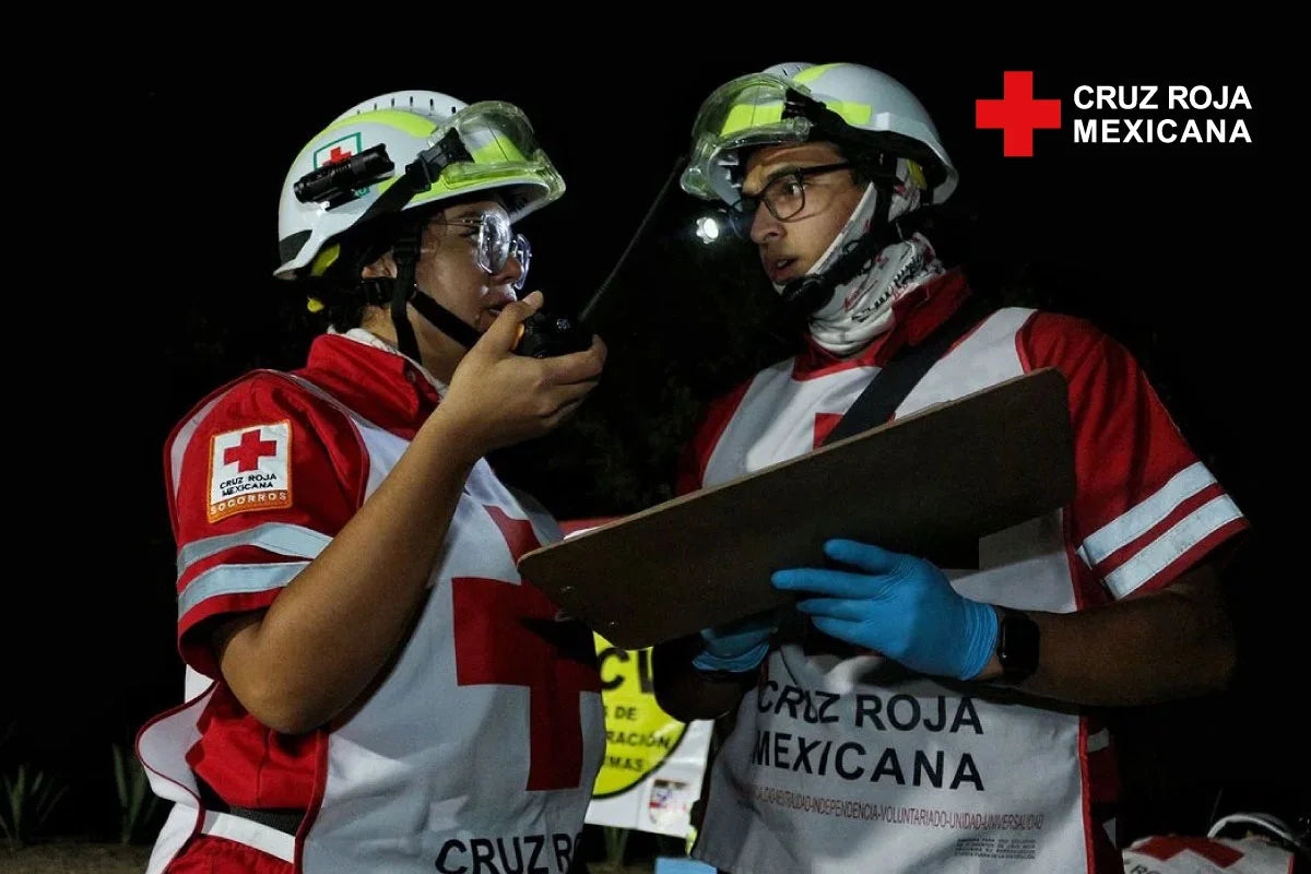 Paramédicos de la Cruz Roja Mexicana