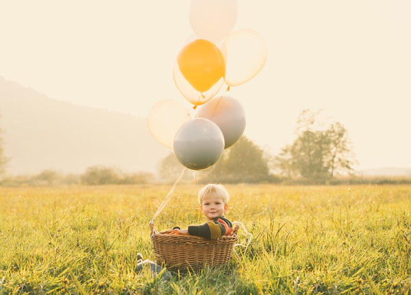 Autumn baby photoshoot 2022 balloons