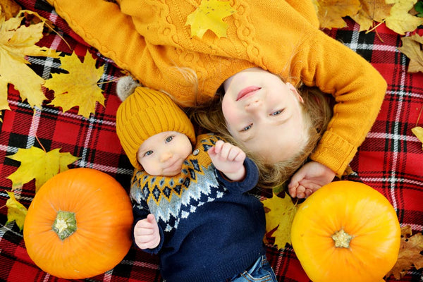 Autumn baby photoshoot 2022 with siblings