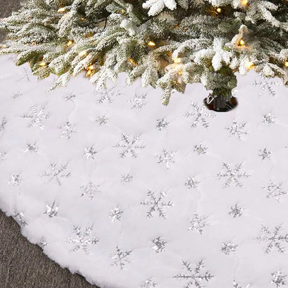 Sparkling Snowflake Plush Christmas Tree Skirt Decor - Image 3