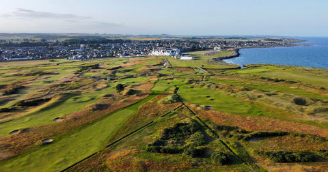 Views of the golf course to the sea