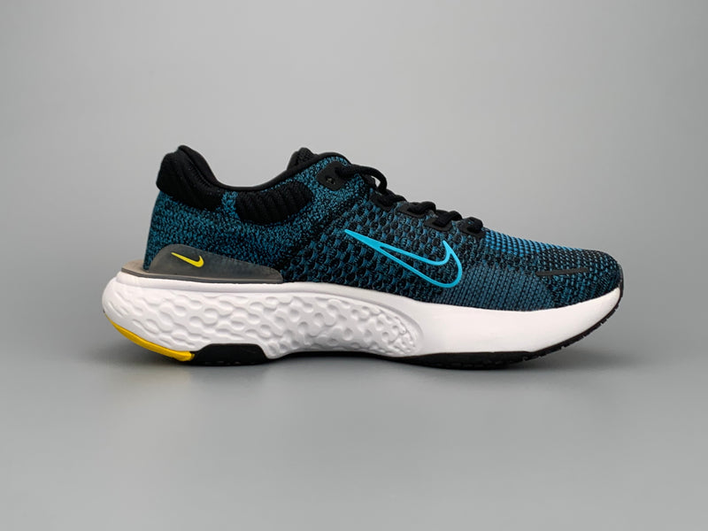 nike zoomx invincible run flyknit blue