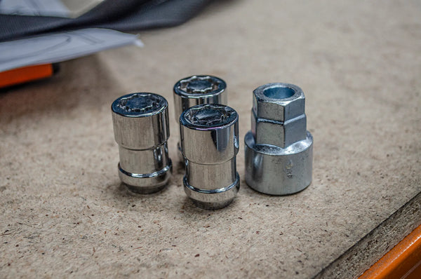 Unique Locking Wheel Nuts to Secure your Spare Tyre