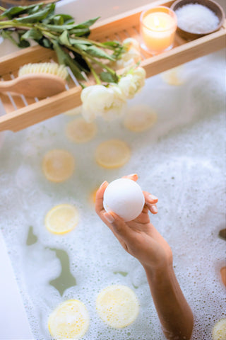 Comment réaliser ses propres sels de bain relaxants maison ?