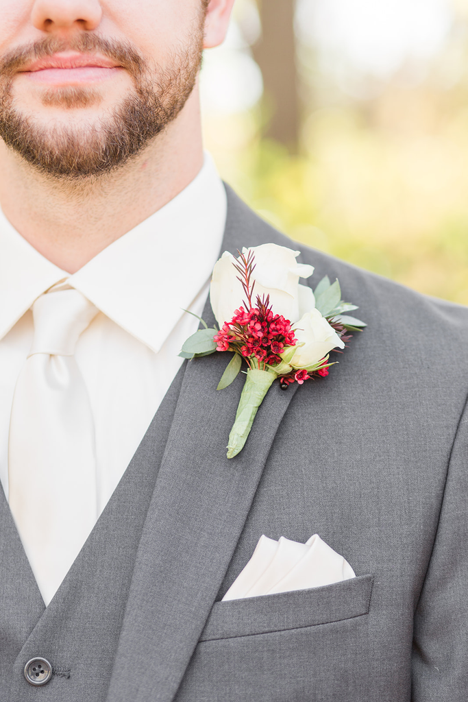 Boutonnieres on a groom