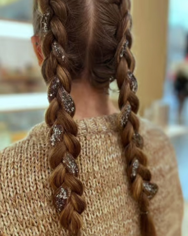 cheveux-à-paillettes-tresses-argentées-y'holo