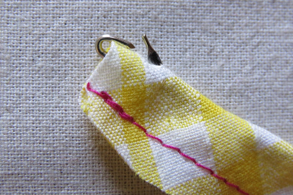 Clip the fabric onto Loop turner