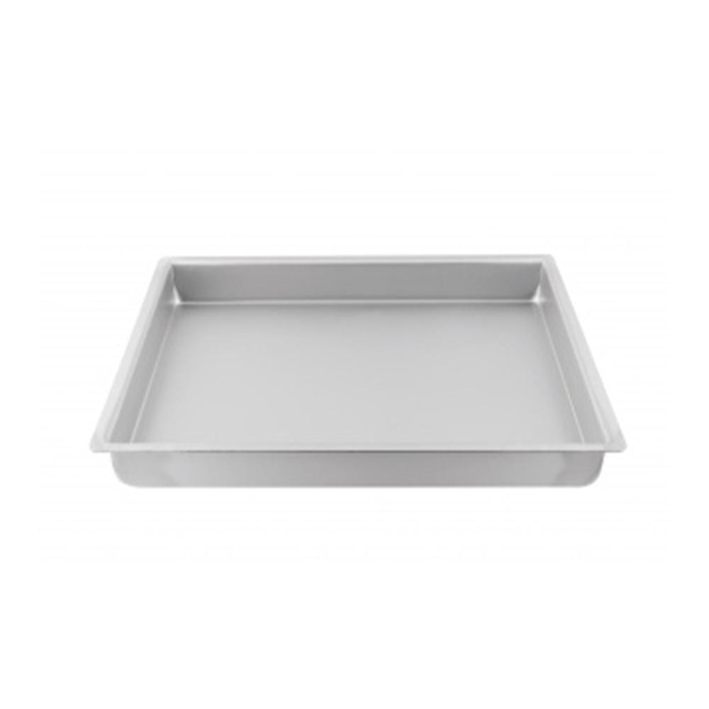 https://cdn.shopify.com/s/files/1/0679/4238/3901/products/mondo-pro-lamington-slice-tray-11-x-15-x-2-house-kwa-01mo159-18527257952328.jpg?v=1679900558