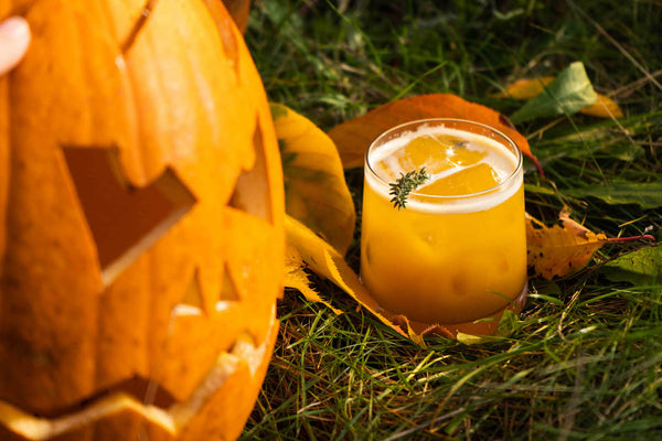 Spooky spice on ice njord gin pumpkin halloween cocktail