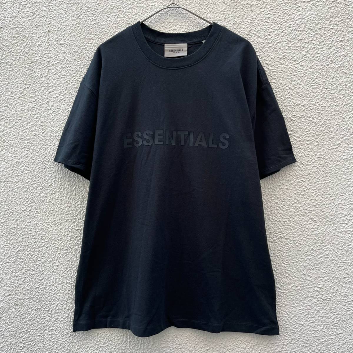 新品 FOG Fear Of God Essentials フィアオブゴッド エッセンシャルズ Sサイズ LOGO Tシャツ ブラック