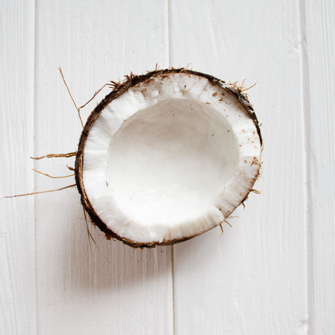 Huile de coco – l'alliée cuisine et beauté tout-en-un