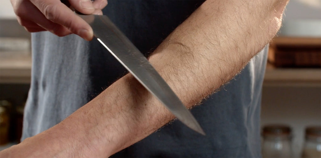 How sharp is our knife? Determine it with a kitchen scale and
