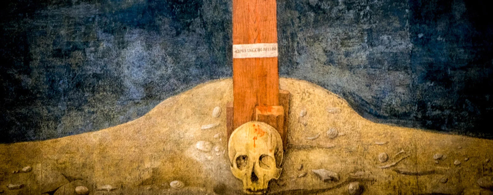 Calavera a los Pies de la Cruz
