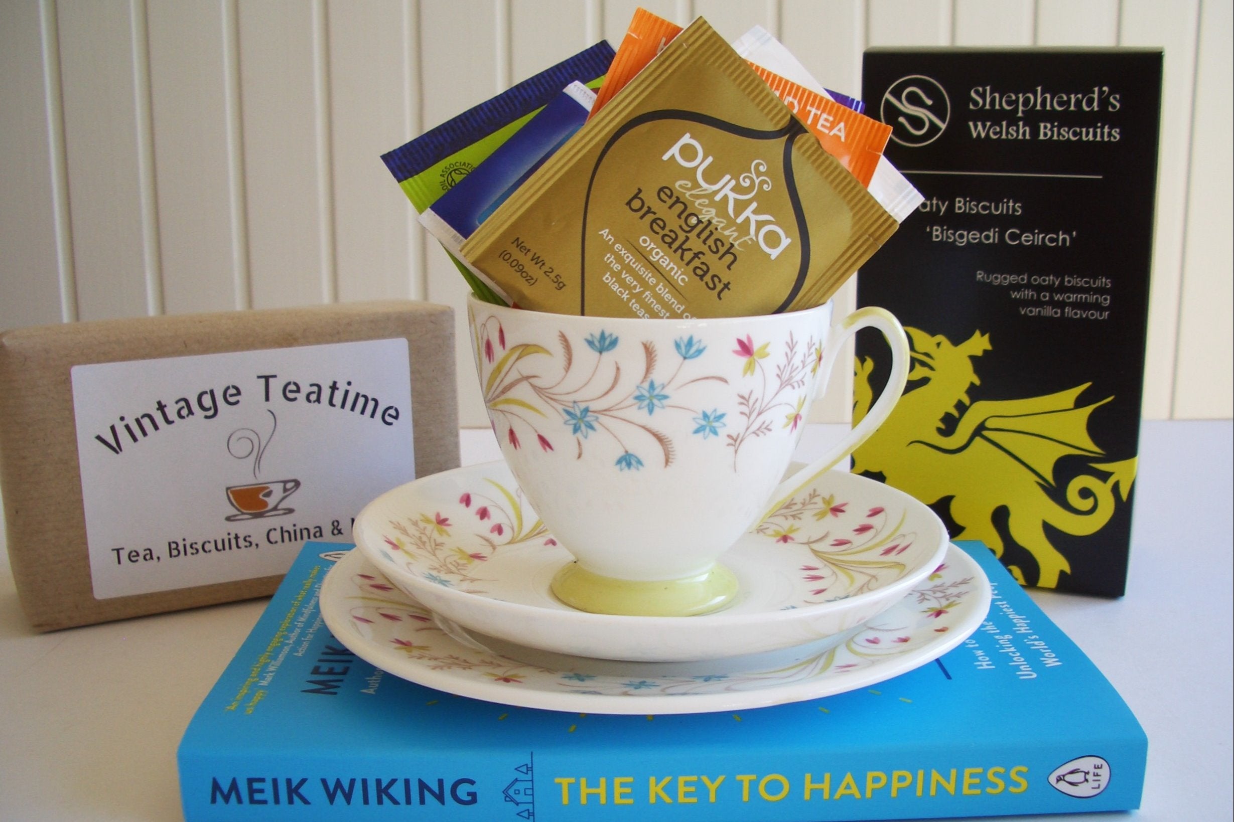 Exclusive Tea and Book Subscription - Get the Perfect Combination