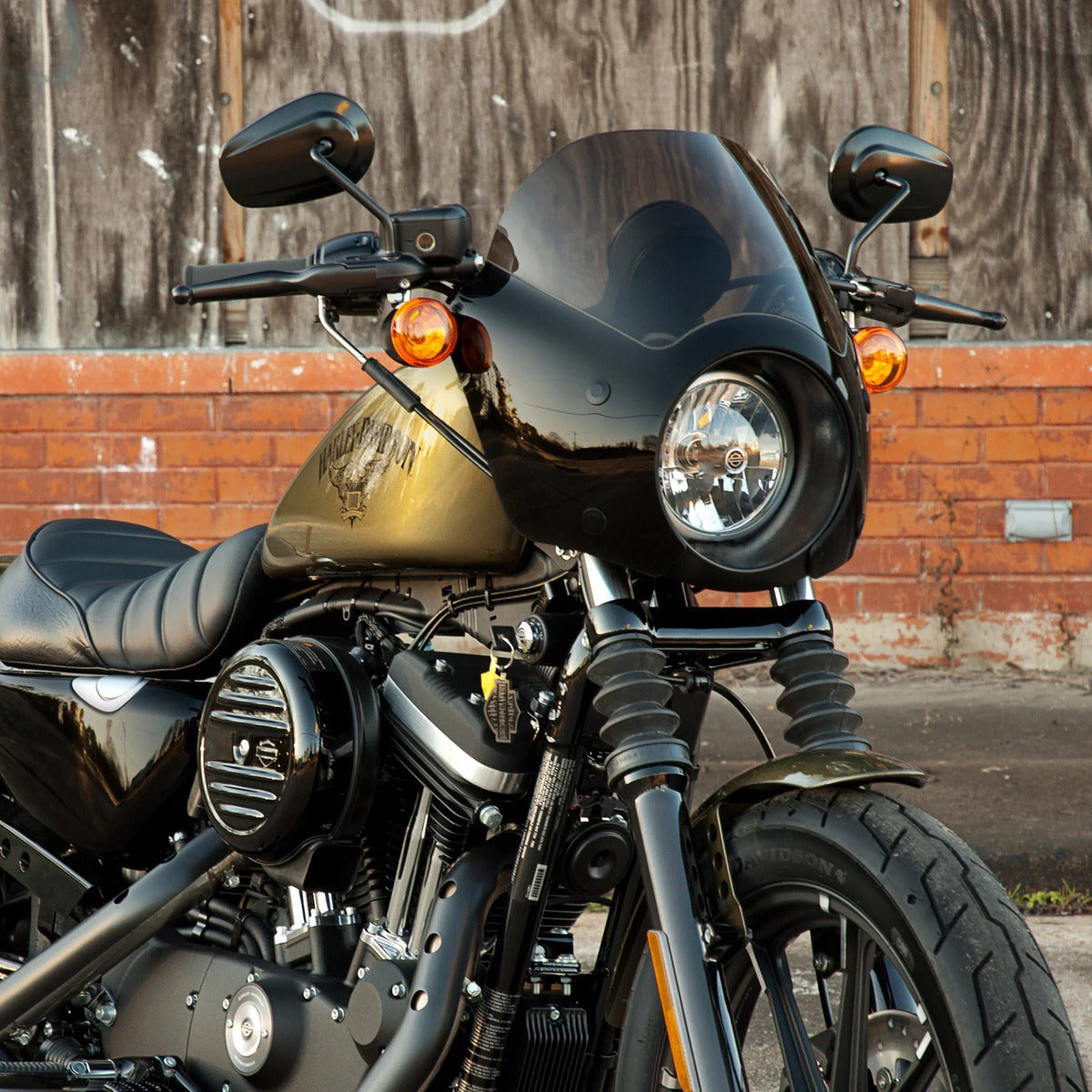 Harley-Davidson Iron 883 Sportster with cafe fairing by Memphis Shades