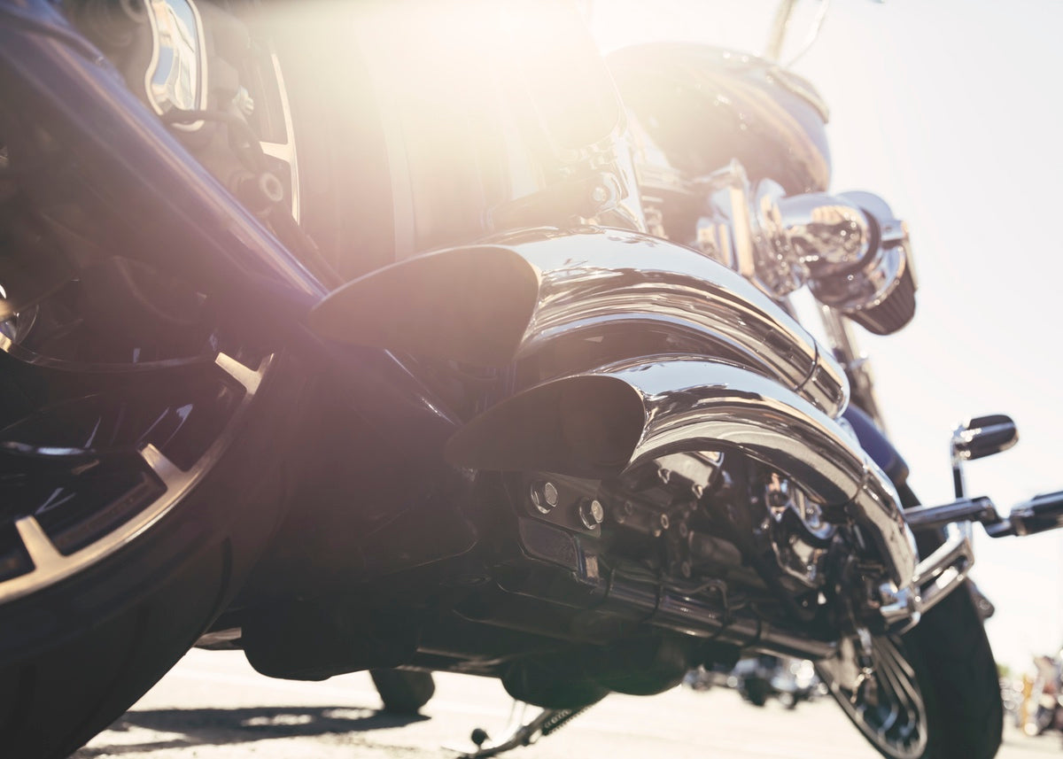 Cruiser bike with loud aftermarket exhaust