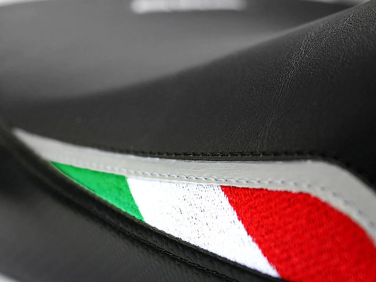 Luimoto seat cover with Italian flag embroidery on side panel