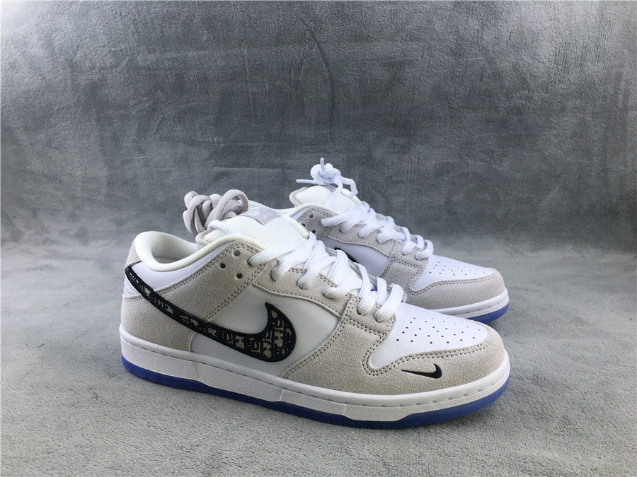 NIKE SB DUNK LOW PRO