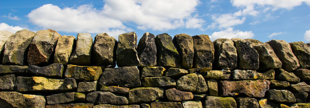 dry stone wall discourages gundogs from jumping