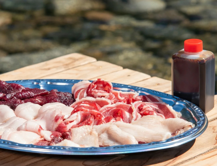 天然 ぎふジビエ焼肉セット（鹿肉・猪肉ロース・バラ）400g2人前の写真1