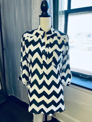 Cals Chevron Blouse (M) - BinxBerry Consignment