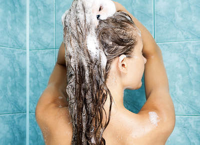 Shampoing des cheveux