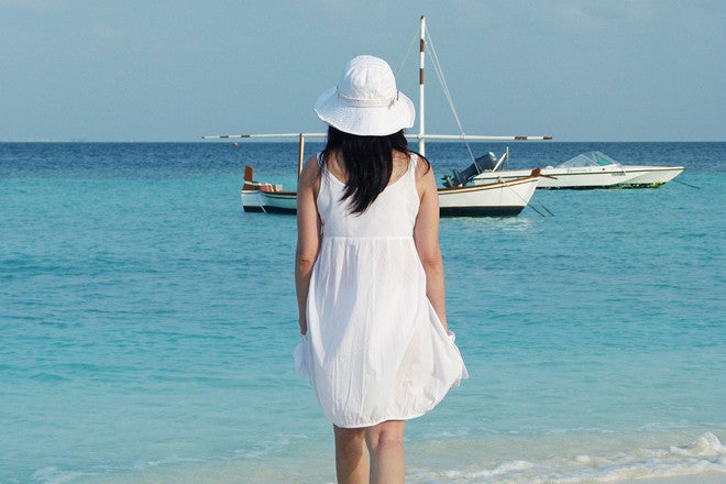 Weißer Hut – ein Muss für den Sommer