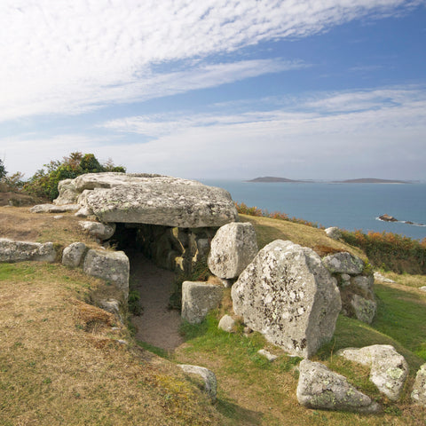 Bant's Carn tomb, St Mary's, Isles of Scilly