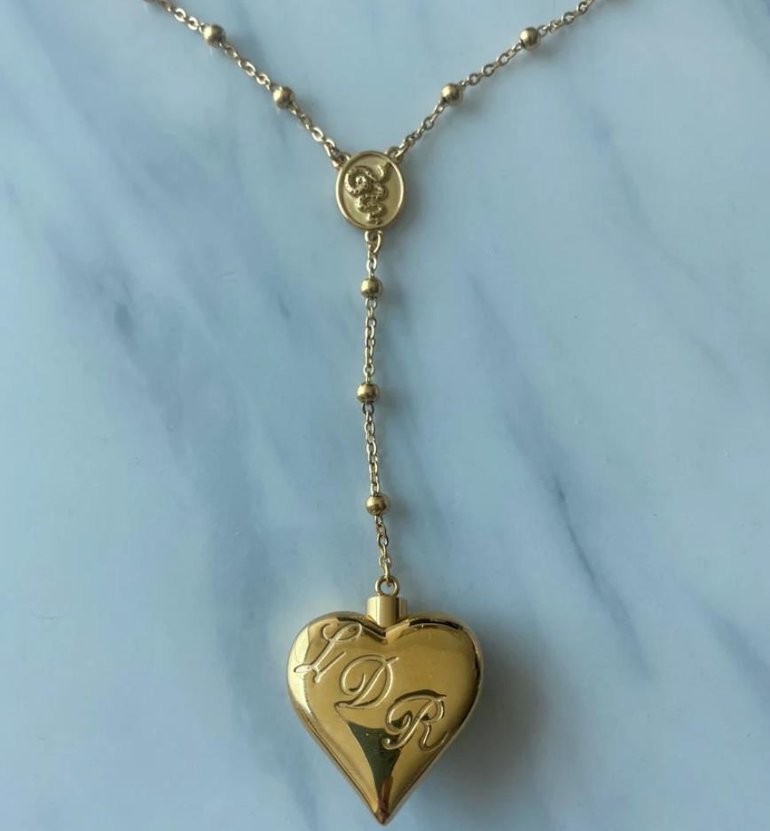 fan made a&w necklace : r/lanadelrey