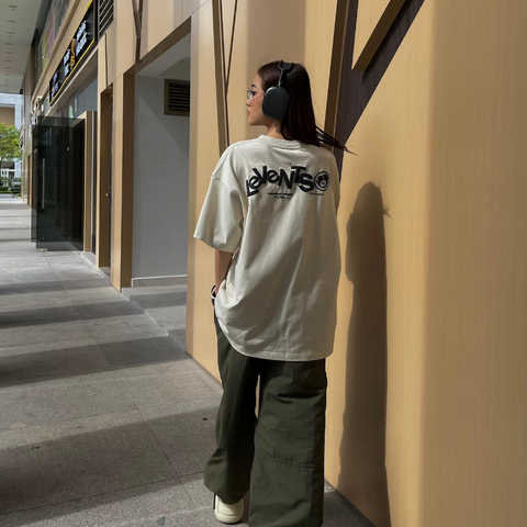 Tận dụng áo thun oversize cho phong cách Freestyle