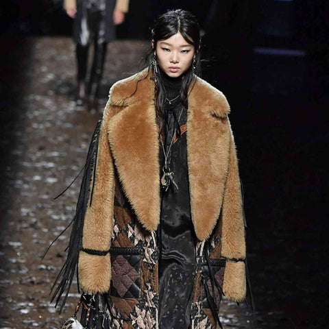 Vì sao xu hướng thời trang vải lông nhân tạo fur free gây sốt cho giới trẻ?