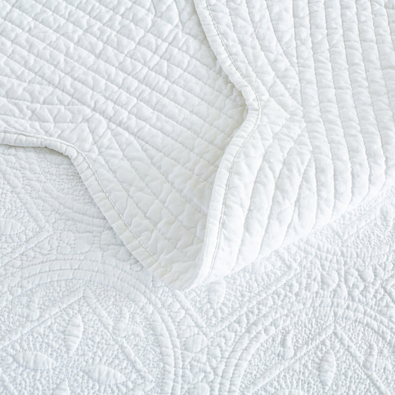 Sage Garden Luxury Pure Cotton White Quilt – Calla Angel